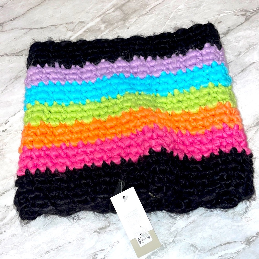 NWT Bp Rainbow chunky knit scarf